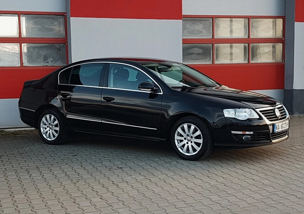 Volkswagen Passat cena 21900 przebieg: 159000, rok produkcji 2005 z Sępopol małe 172